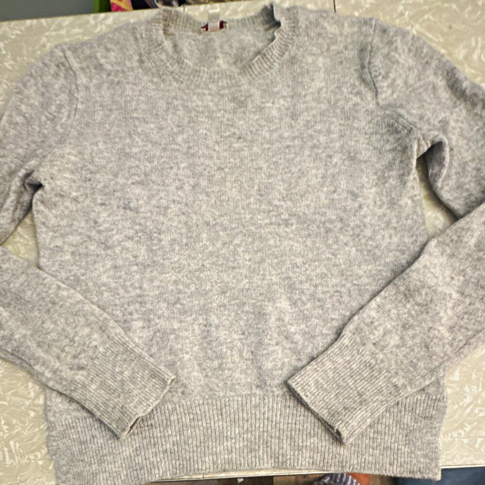 Gap Women’s Gray Solid Knit lambswool Crew Neck Pullover Sweater Size M